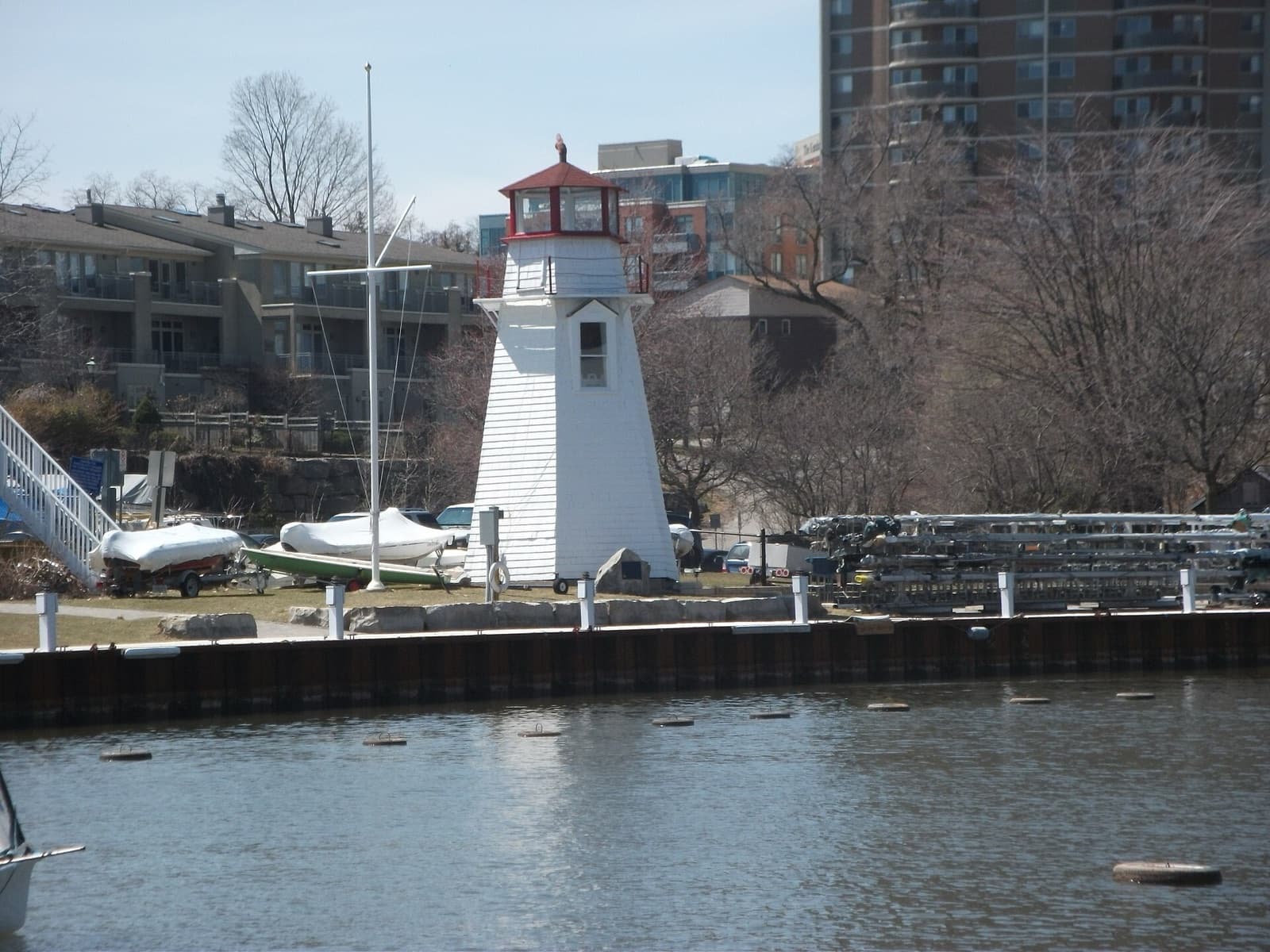The lighthouse at Oakville Harbour on Lake Ontario